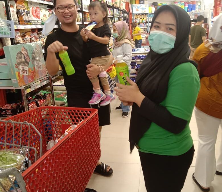 ACTIVITY SAMPLING BRAND ITO EN,SCHOGETTEN,OMG&CCH,ALAMII,CY,DAN AHG